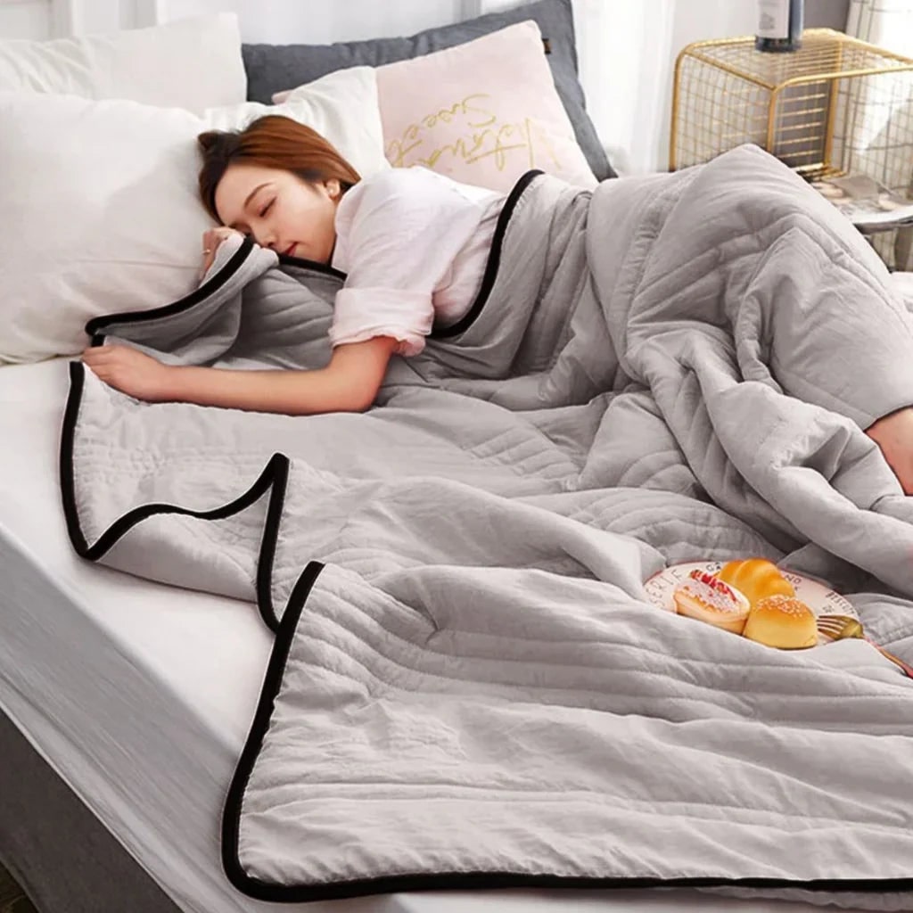 Breathable Summer Cooling Blanket Lightweight Soft Bed Cover - Image 1
