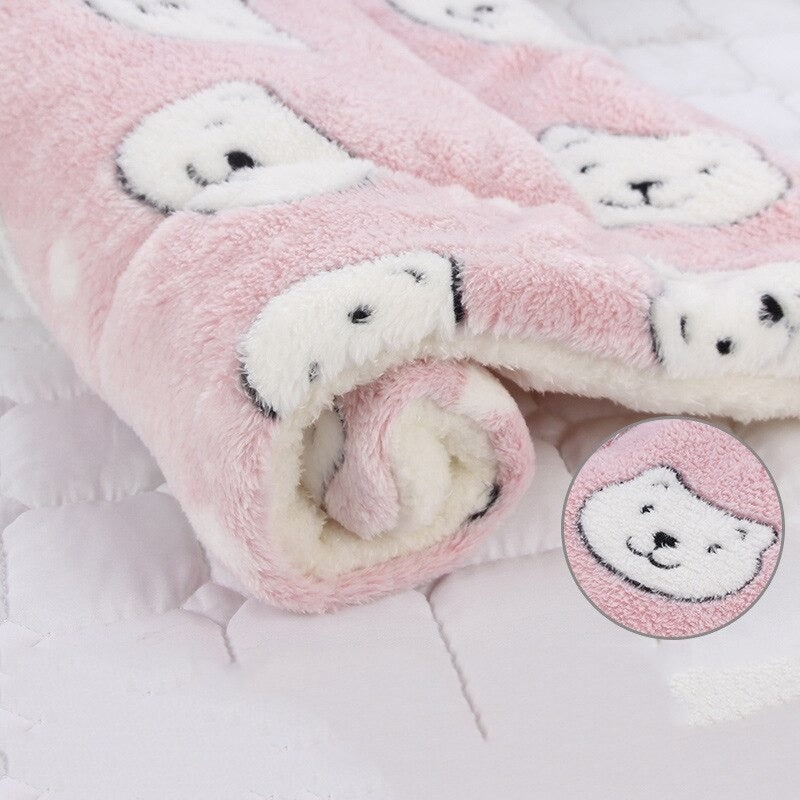 Cozy Fleece Throw Blanket Soft Warmth and Comfort - Image 6