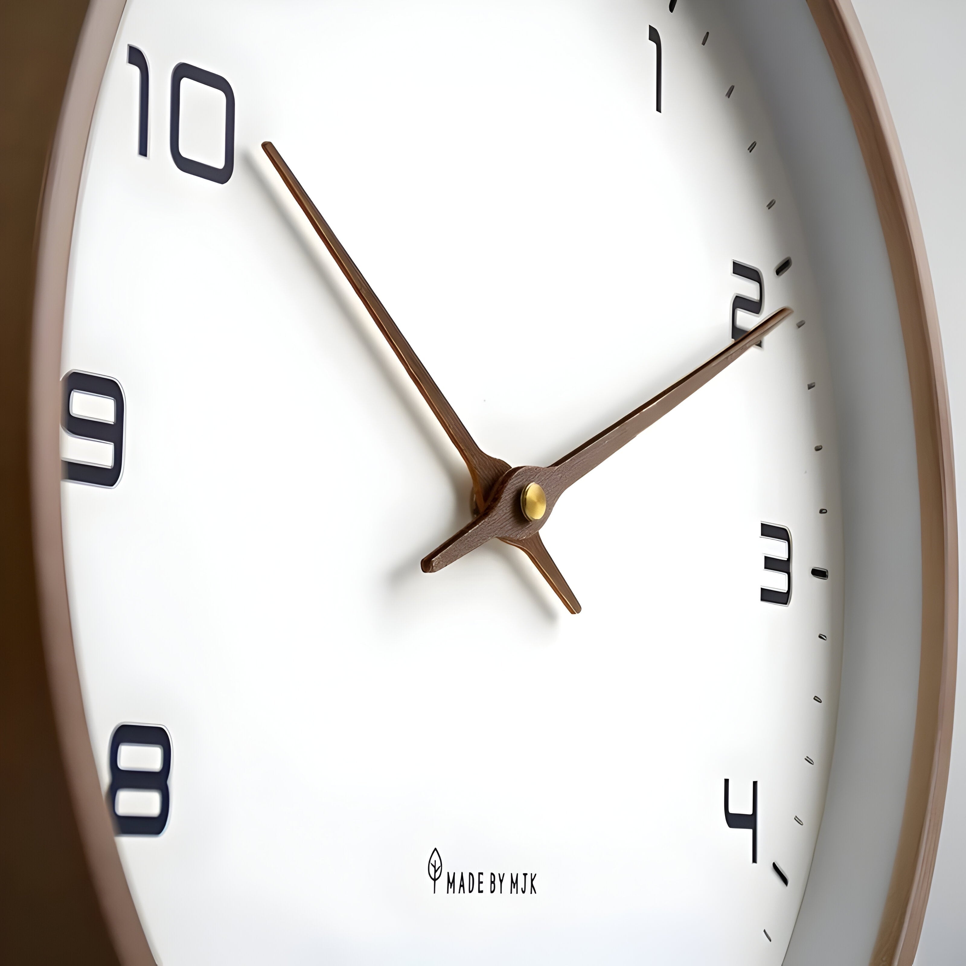 Modern Wall Clock Round Design and Silent Movement - Image 9